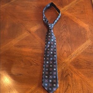 XMI Platinum tie in blue back and pink colors